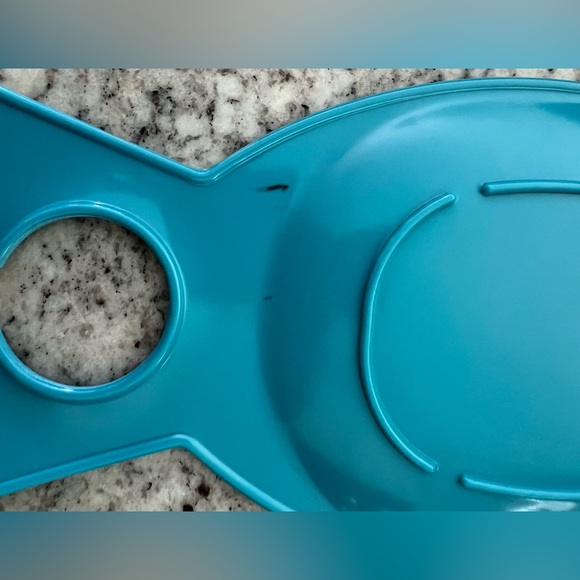 Crate&Barrel Melamine fish plates appetizer plates plastic martini & cup holders - Picture 4 of 12